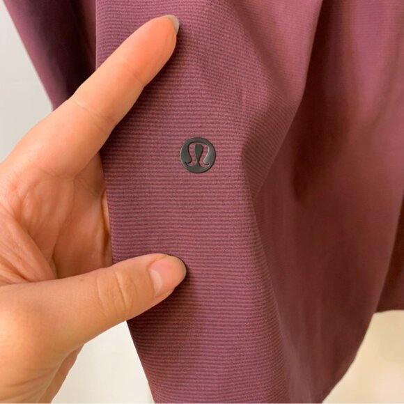 Lululemon Voyage Long Sleeve Buttondown Wee Stripe Black Cherry Prep Red Medium - Picture 7 of 10